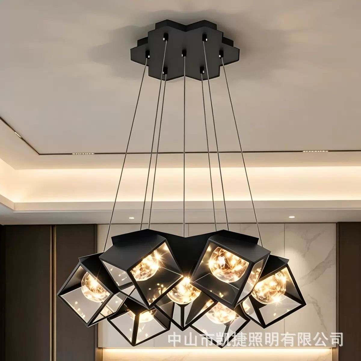 现代北欧简约多头吊灯创意几何魔方餐厅灯家用LED卧室客厅灯具