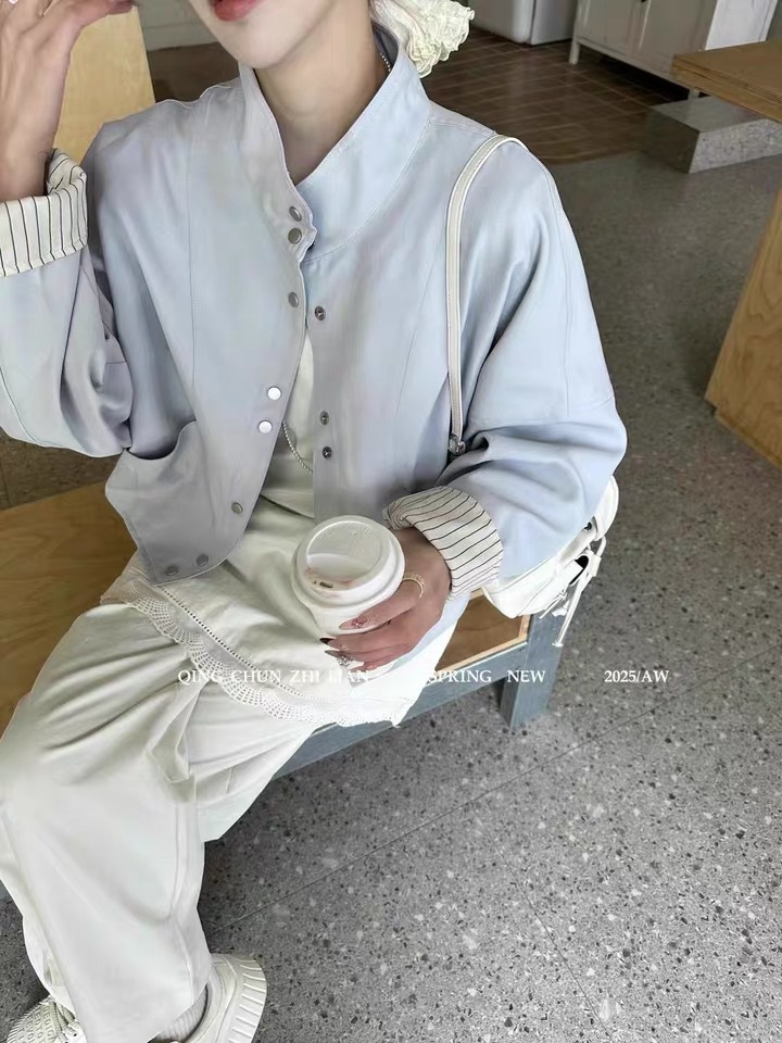 하늘색