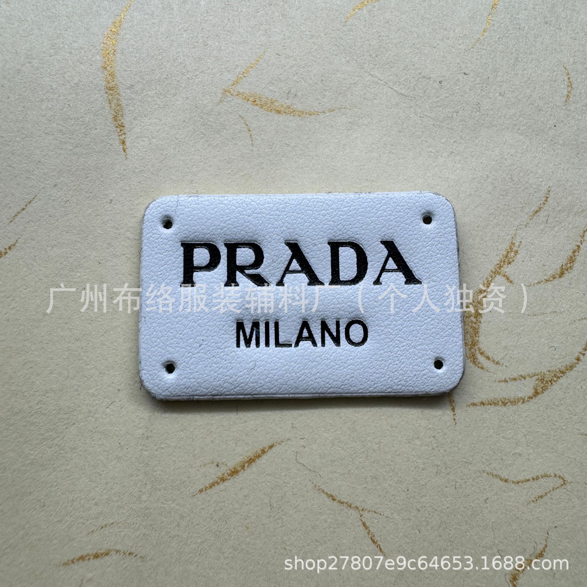 New P home alo home miumiu home four-hole oil edge leather label hat…