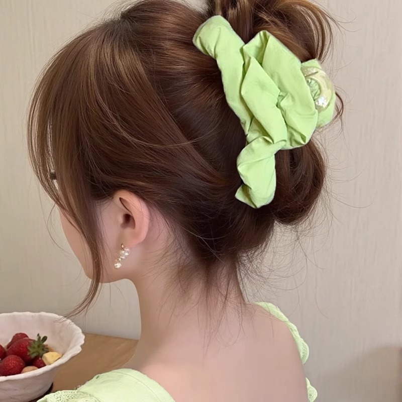 Tela de moda pliegue clip de cabello de alta sensación de gran clip de agarre de cabeza de mujer clip de tiburón temperamento coreano adornamiento de cabello