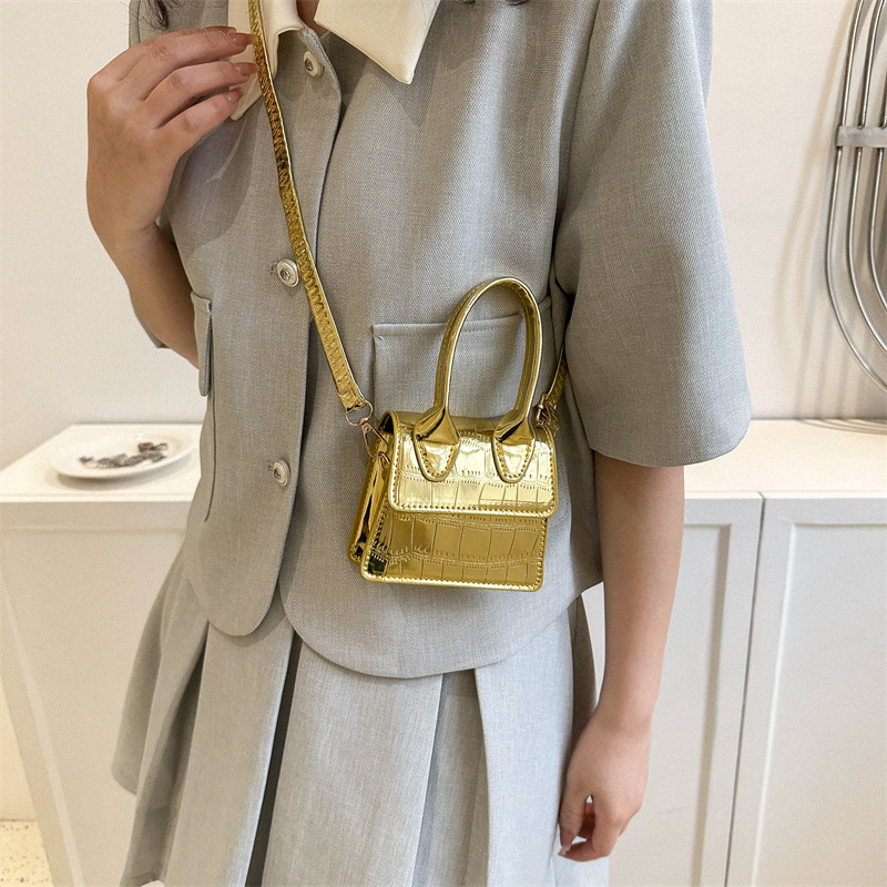 187g Weight Sewing Thread Fashion Element Magnetic Buckle Closure Type Single Shoulder Strap Strap Type Shoulder Bag Bags Type Casual Occasion Pu Leather Material Solid Color Pattern All Seasons Season Women's Gender Streetwear Style Square Shape Small Size Women's Small Pu Leather Solid Color Streetwear Sewing Thread Square Magnetic Buckle Shoulder Bag 25