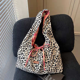 超火大包包女式2025新款潮时尚豹纹单肩包大容量托特包上课通勤包