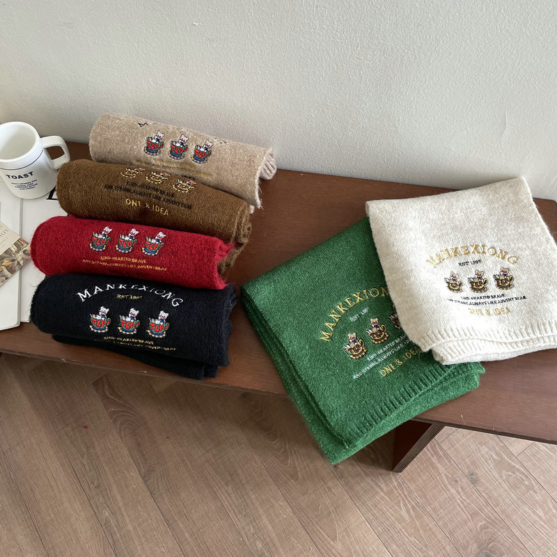 Wool Embroidered Knitted Scarf for Women, Winter 2025 New Style, High-End, Warm, Thickened Neck Warmer, Pure Brown Wool Embroidered Knitted Scarf for Women, Winter 2025 New Style, High-End, Warm, Thickened Neck Warmer, Pure Brown