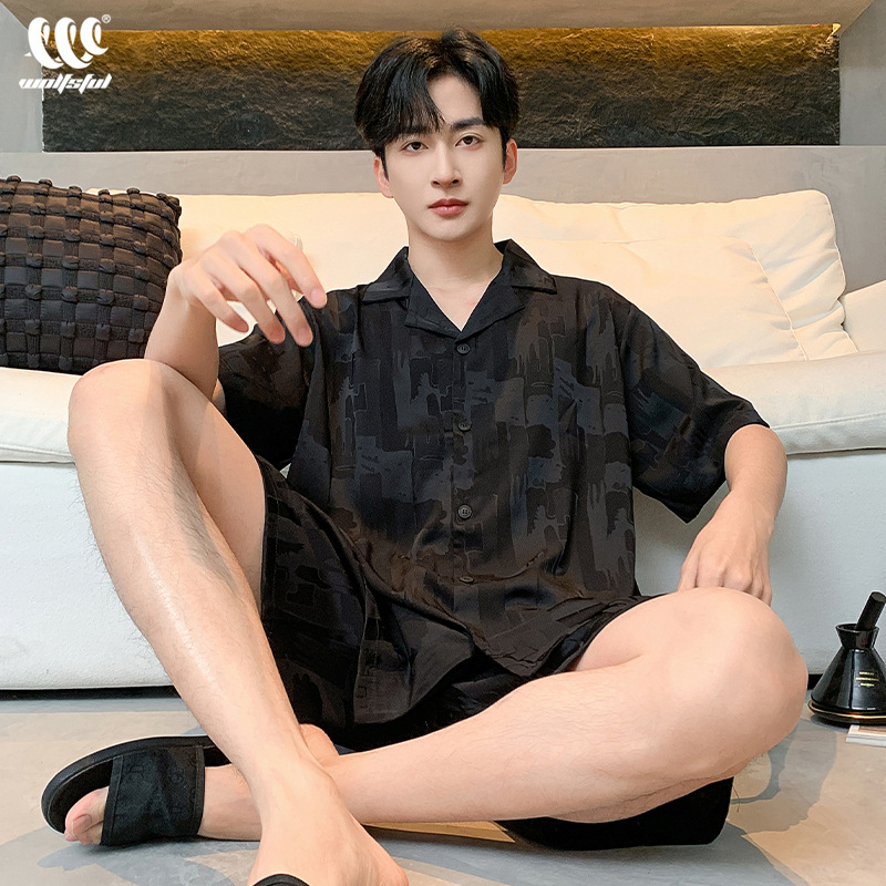 잠옷 남자 여름 얇은 아이스 실크 짧은 소매 패턴 럭셔리 실크 플러스 사이즈 남자의 가벼운 럭셔리 홈 의류 세트