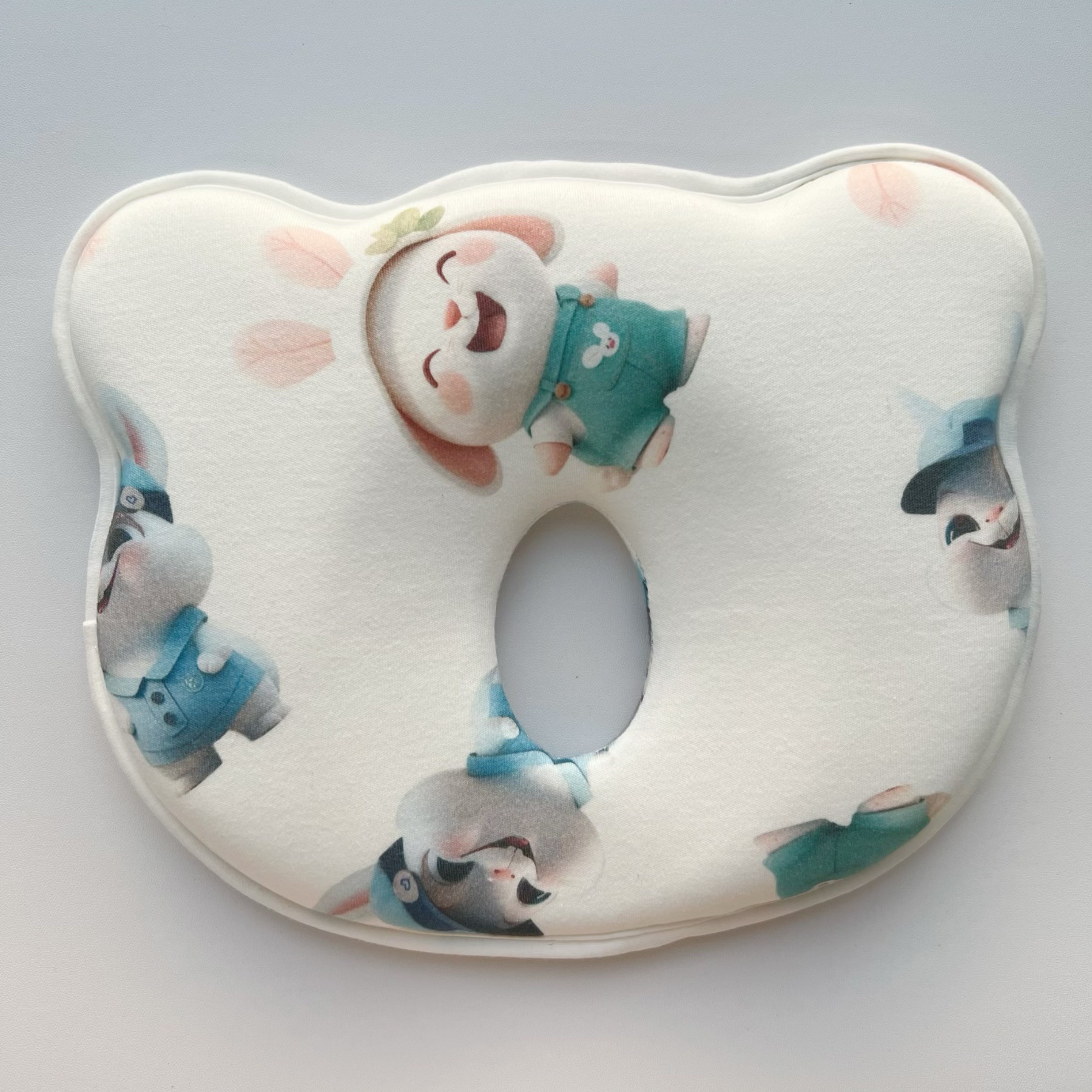 웃고 있는 토끼(실제 촬영, 고품질)