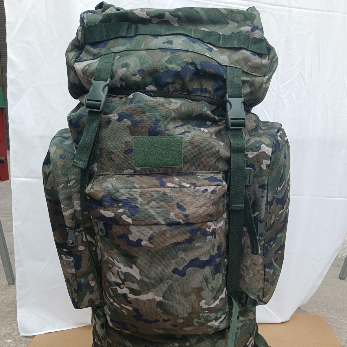 110L New Camouflage Backpack, Men's Large-Capacity Backpack, Outdoor Camping and Mountaineering Bag, Waterproof