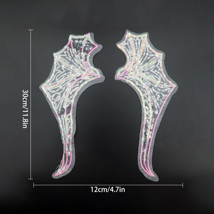 1 개의 날개 핑크 및 흰색 999978