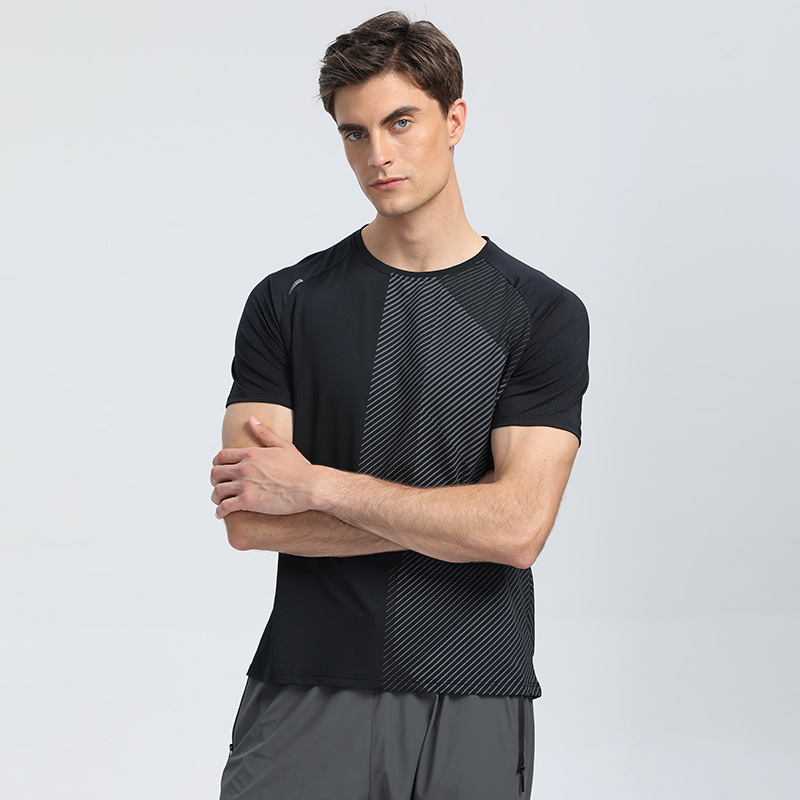 Deportes de los hombres de verano casual ropa de secado rápido de hielo de la manga corta ligero transpirable corriendo suelta fácil de secar camiseta en stock impreso B