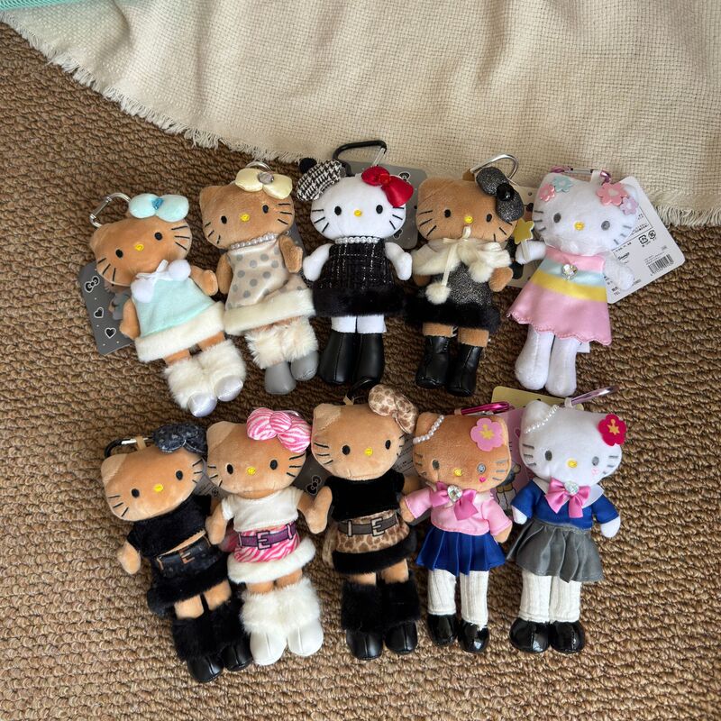 Japanese-style sexy hot girl high school winter long-legged kitty bag pendant heart buckle plush kt keychain Japanese-style sexy hot girl high school winter long-legged kitty bag pendant heart buckle plush kt keychain