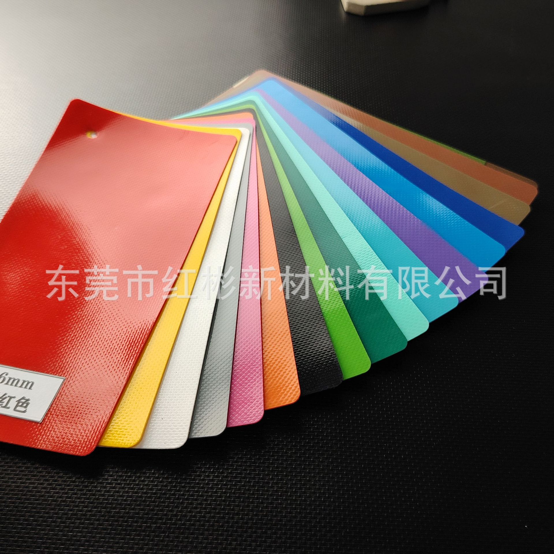 0.6彩色pvc夹网布亮面耐刮耐磨防晒 抗uv船布帐篷布门帘气帘布