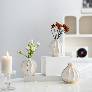 Modern Simple Thin Mouth Small Vase Ceramic Crafts Popular Desktop Flower Arrangement Creative Home Decoration Ornaments Wholesale