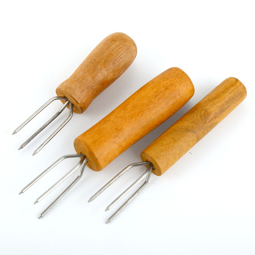 Manufacturer wholesale handheld moxa needle moxibustion extension needle provincial moxibustion tool moxa stick extender scraper solid wood three-prong