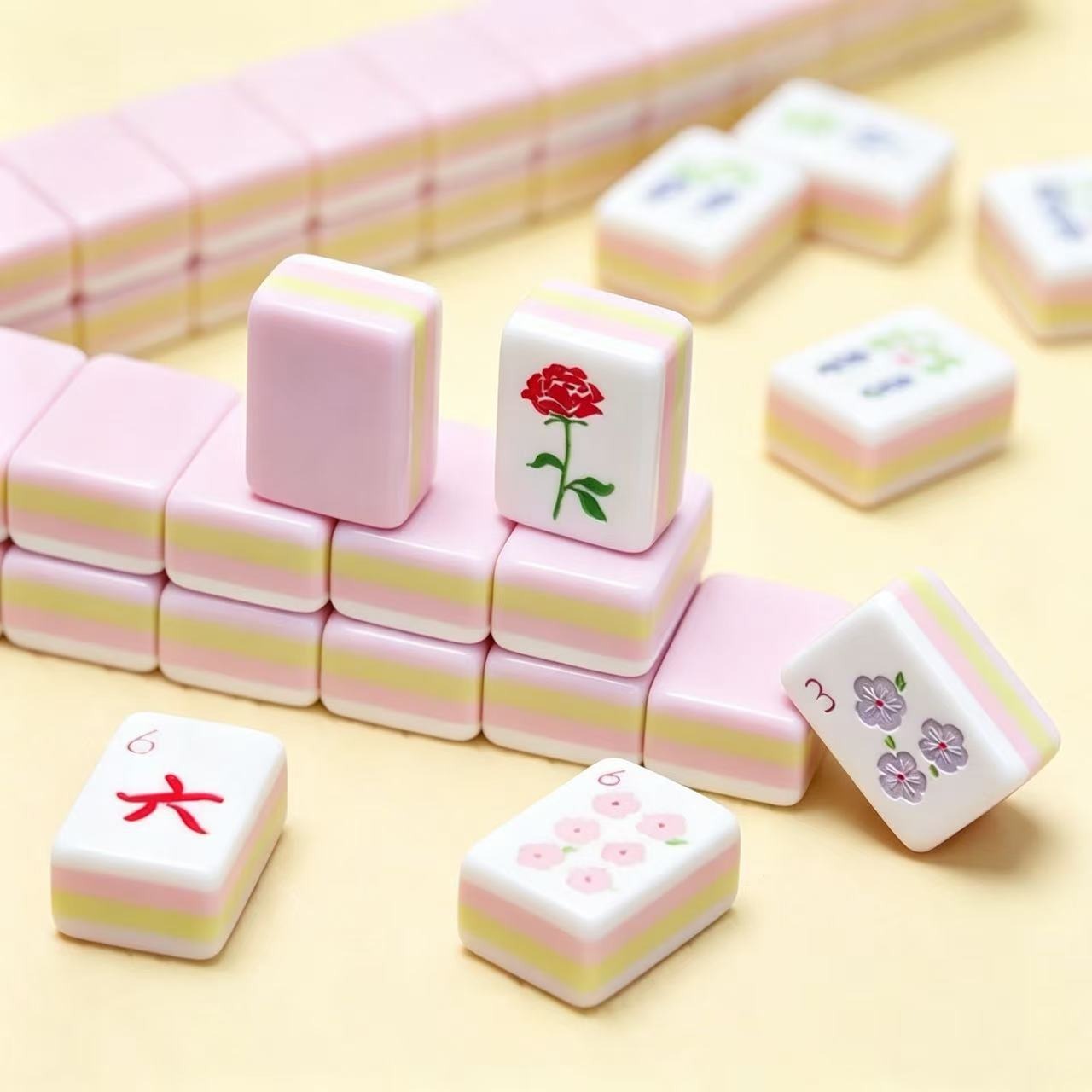 Cross-Border Acrylic Pink American Mahjong Four-Layer Color-Blocking Mini Portable Leisure Entertainment American Mahjong Tiles Wholesale