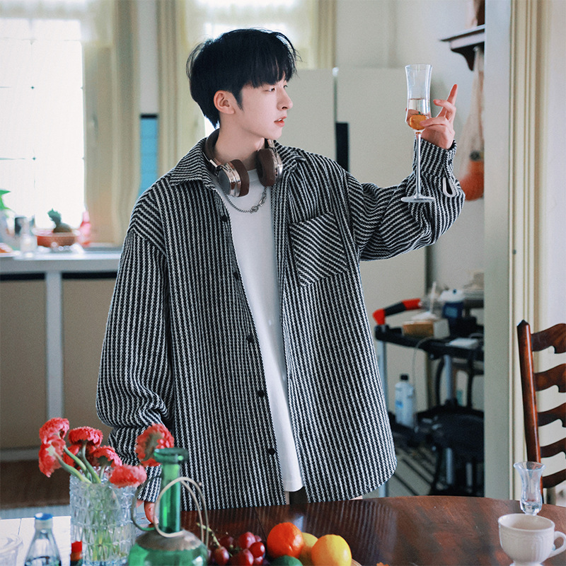 Camisa primavera y otoño 2025 nuevo estilo estilo occidental chico hermosa camisa estilo coreano chaqueta de manga larga chaqueta de hombre