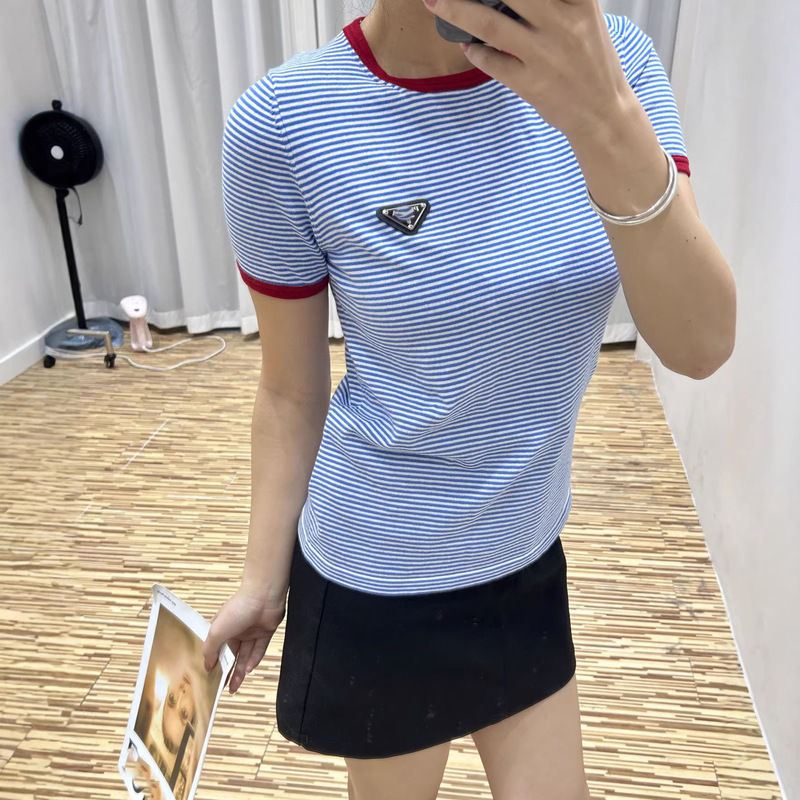 Fashionable and Comfortable Striped Short-Sleeve Knit Top with a Stylish Design, 26 Spring New Model, Slim Fit, High-End Feel