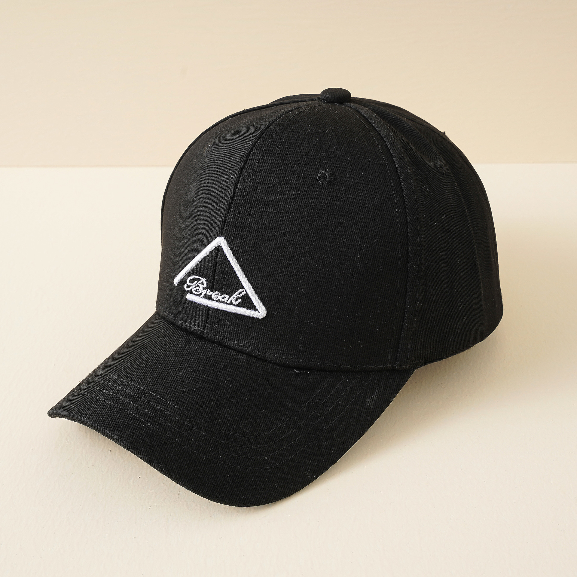 2022 nueva Tapa dura gorra de béisbol a prueba de sol estilo coreano de las mujeres versátil borde curvo cara de aspecto de la pequeña pareja gorra enarbolada moda masculina