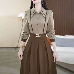 ファッションの洋風の色合わせの偽の2つのワンピースの女性2025春秋の新型の修身はやせている若いPOLOの襟を現します。