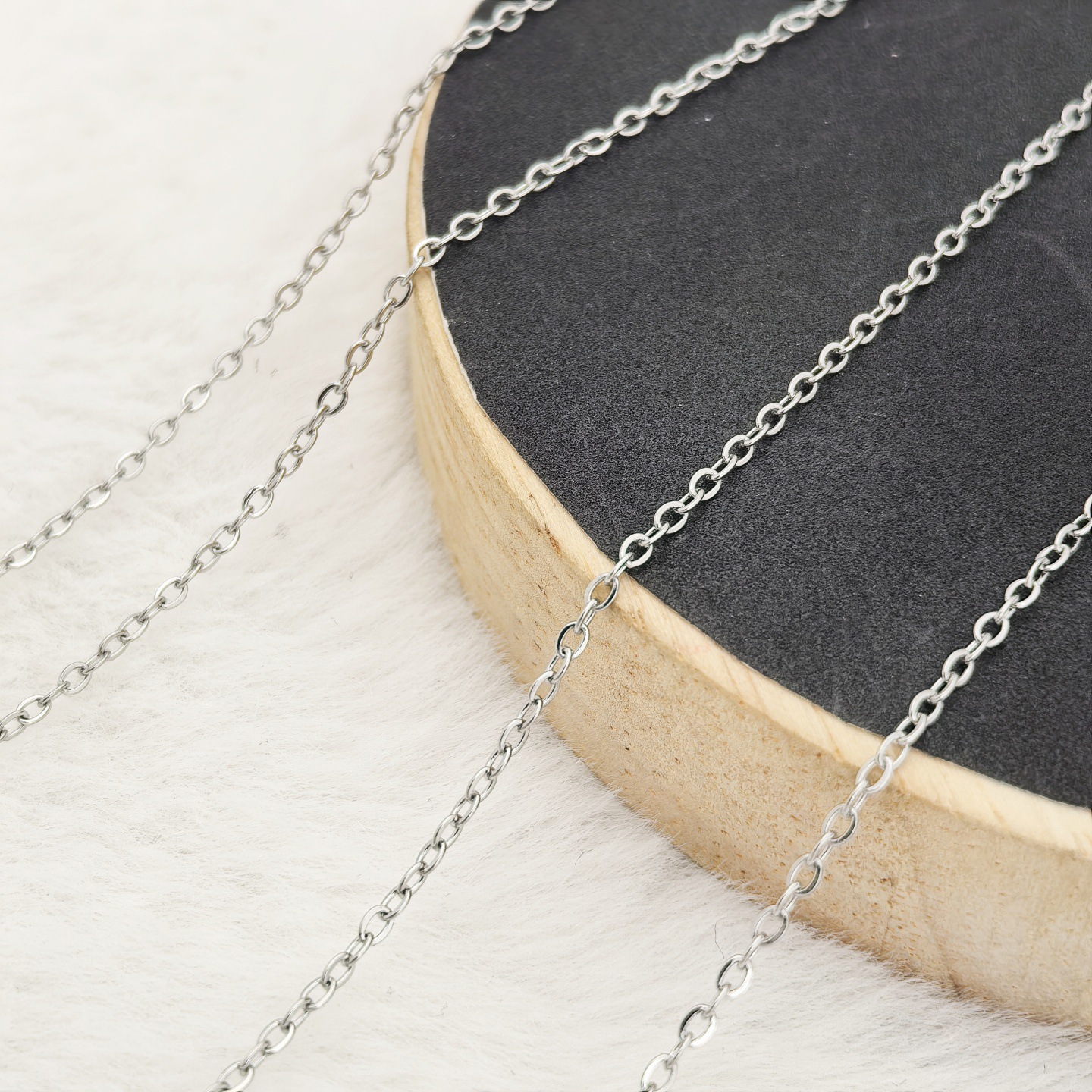 304ステンレス角線十字o型唇チタン鋼チェーンdiyネックレスブレスレット眼鏡鎖飾り卸売り