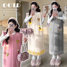 孕妇装2025秋冬新款韩版时尚重工钩花减龄显瘦马甲裙+打底群套装