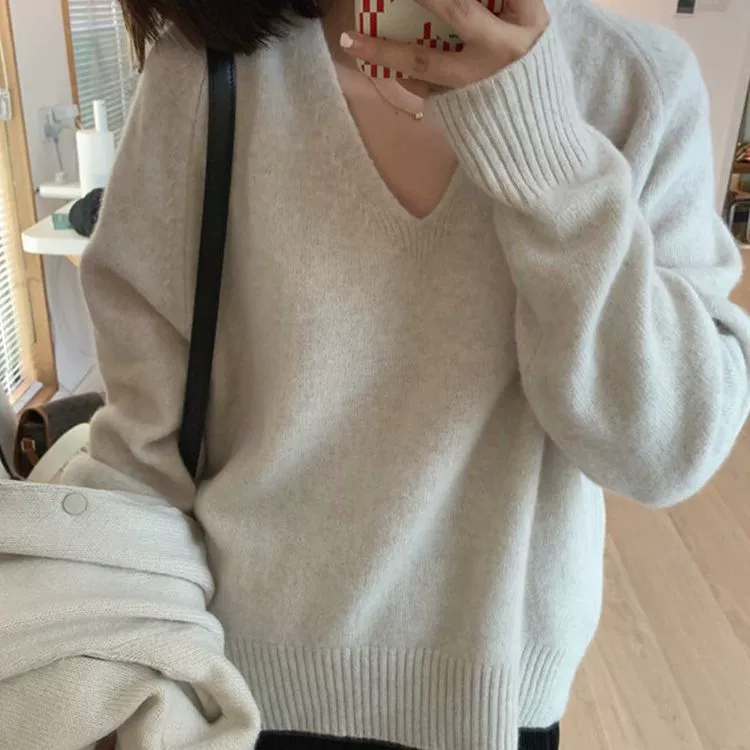 Short V-Neck Knit Sweater, Women's Spring-Autumn, Soft Body-Friendly, One Size