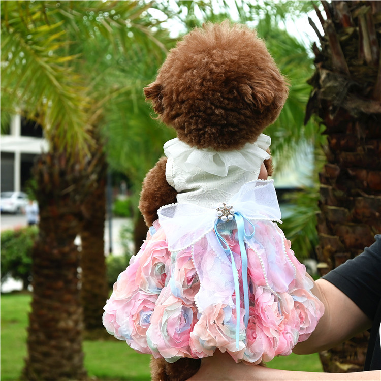 2022 New Pet 3D Chiffon Flower Skirt Spring Summer Clothes for Cats and Dogs, suitable for Teddy, Bichon Frise, and Pomeranian small dogs