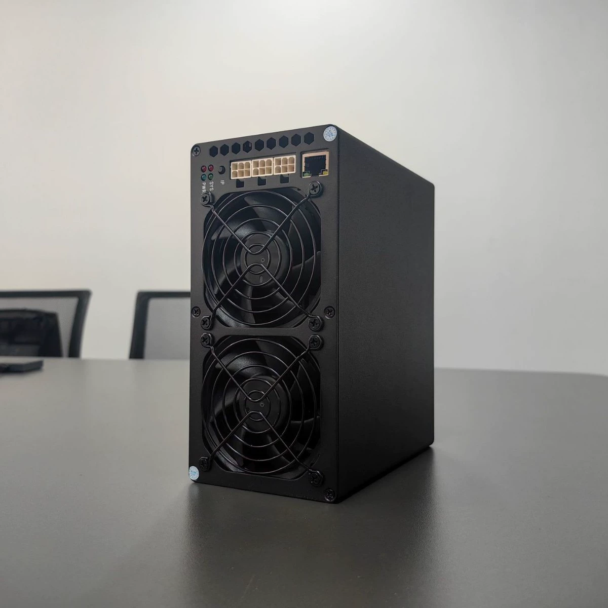 Золотой стальной сервер AE BOX II для облачного вычисления и облачного хранилища Goldshell
