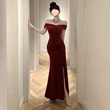 年会战袍丝绒一字肩连衣裙女秋冬款感赫本风修身鱼尾裙中长款