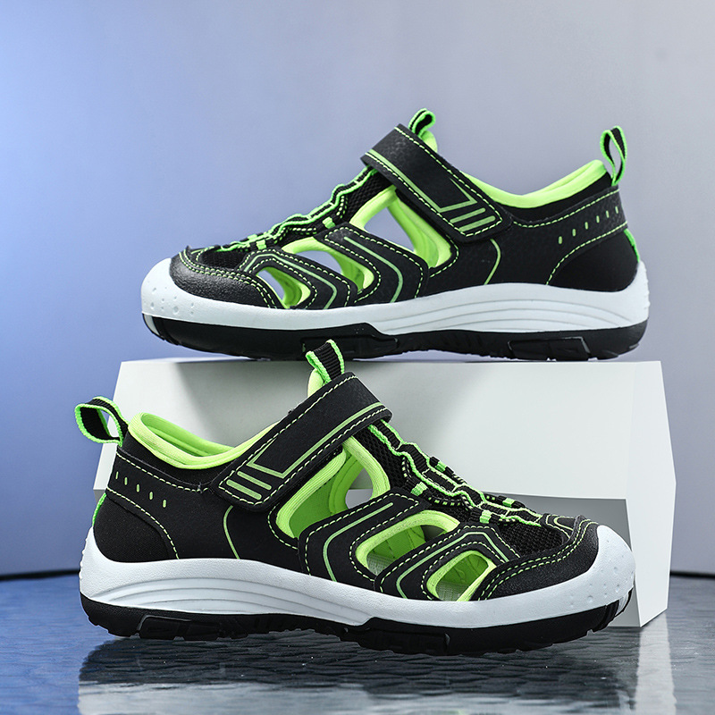 Children's Sandals 2025 New Mesh Breathable Frame Shoes Boys Casual Versatile Summer Shoes Medium and Large Children's Beach Shoes