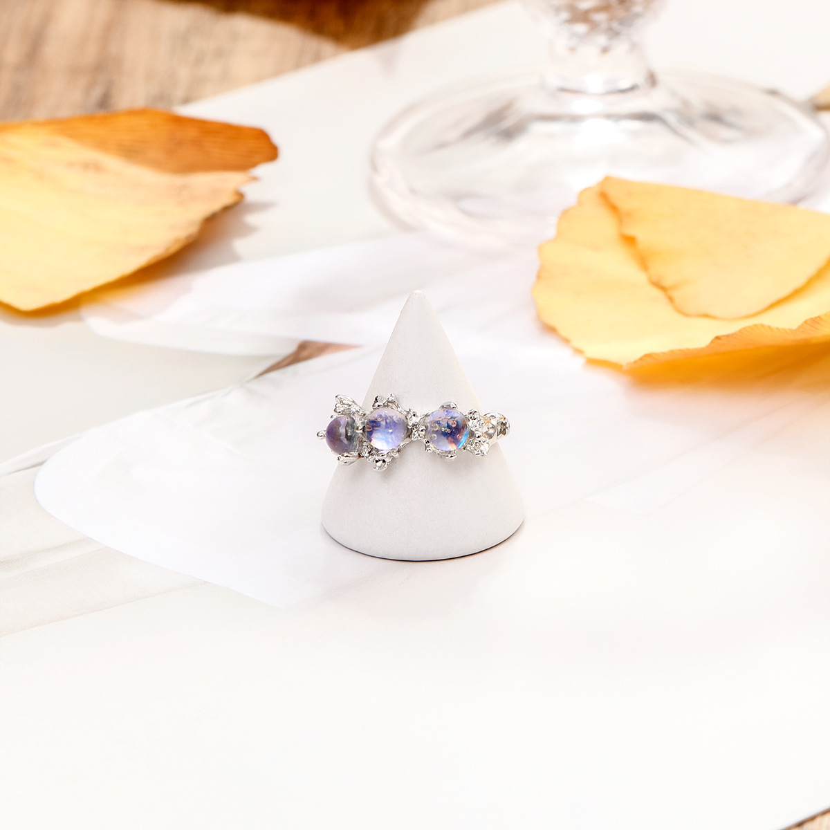 New ins Style Fashion Trend Moonstone Inlay ring Light Luxury Niche Cold Style Female ring ring_voghion.com