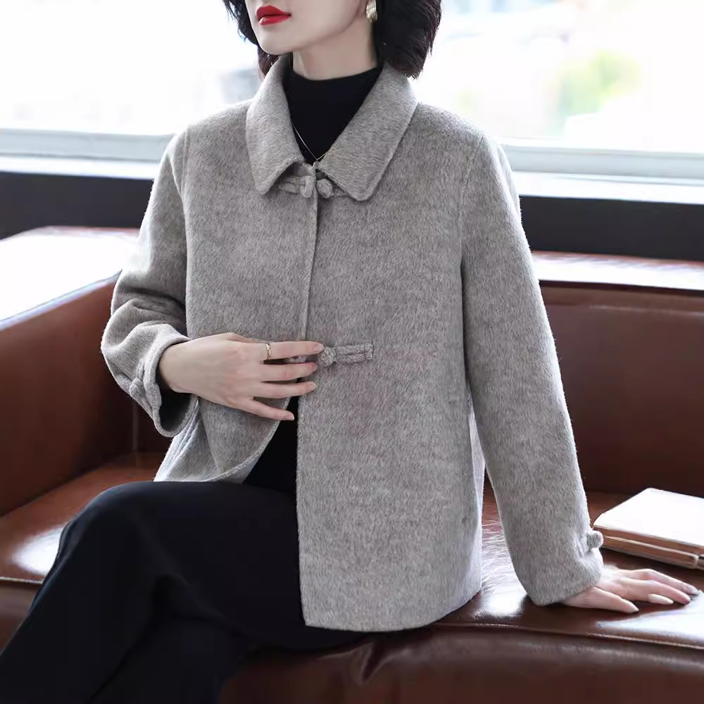 羊绒大衣女春秋小个子中年妈妈毛呢2024新款中老年羊毛双面呢外套