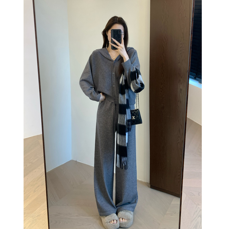 立体剪裁 羊毛混纺柔软轻盈宽松落肩针织连帽衫阔腿裤套装G080402|undefined