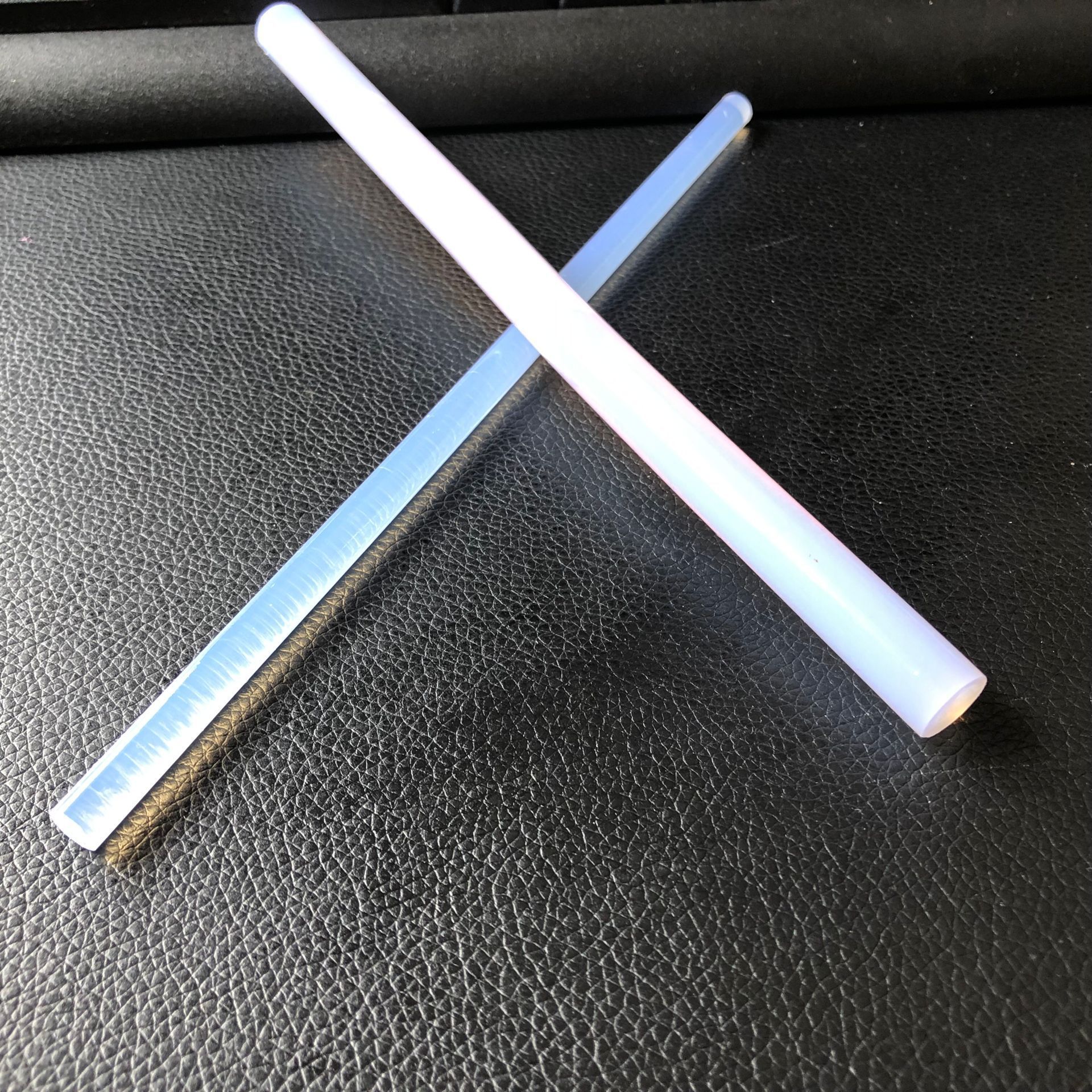 热熔胶条粗细粘补塑料桶易溶胶棒玻璃胶一元店地摊可做赠品小礼品