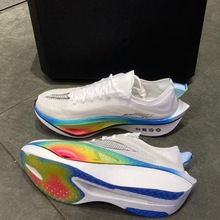 �w�4ULTRA̼��ܛ����Ь�ļ��¿�͸��p�����I�R�����\����Ь