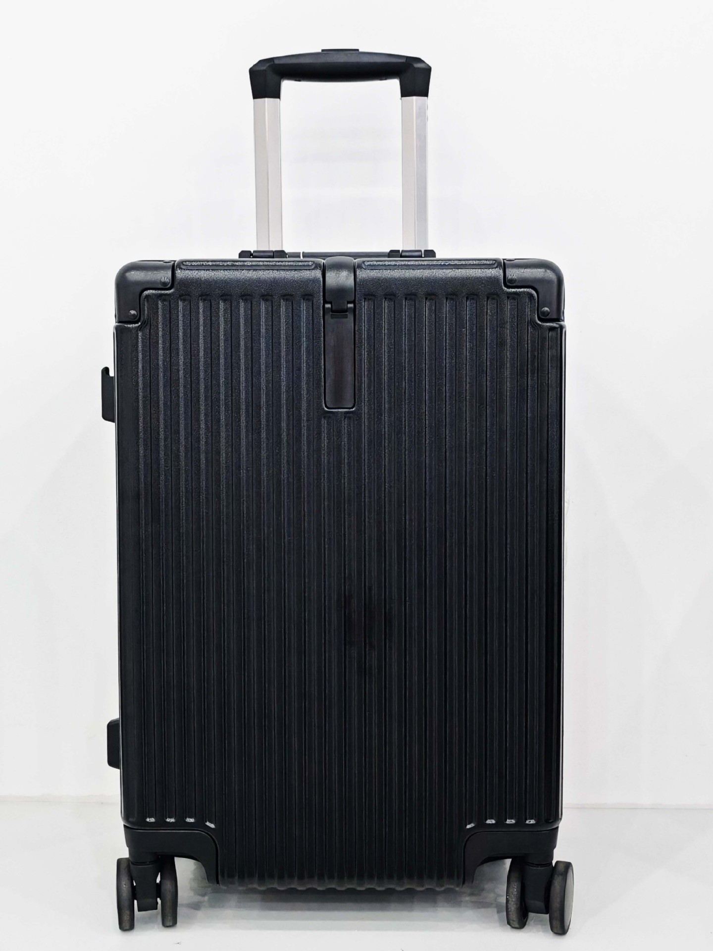 Vali nhựa ABS khung nhôm 22 inch có móc treo trước, bánh xe đa hướng, khóa TSA chi tiết 11