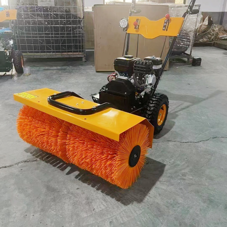热销座驾式越野扫雪机 6.5马力15马力汽油除雪机扬雪机抛雪车厂家