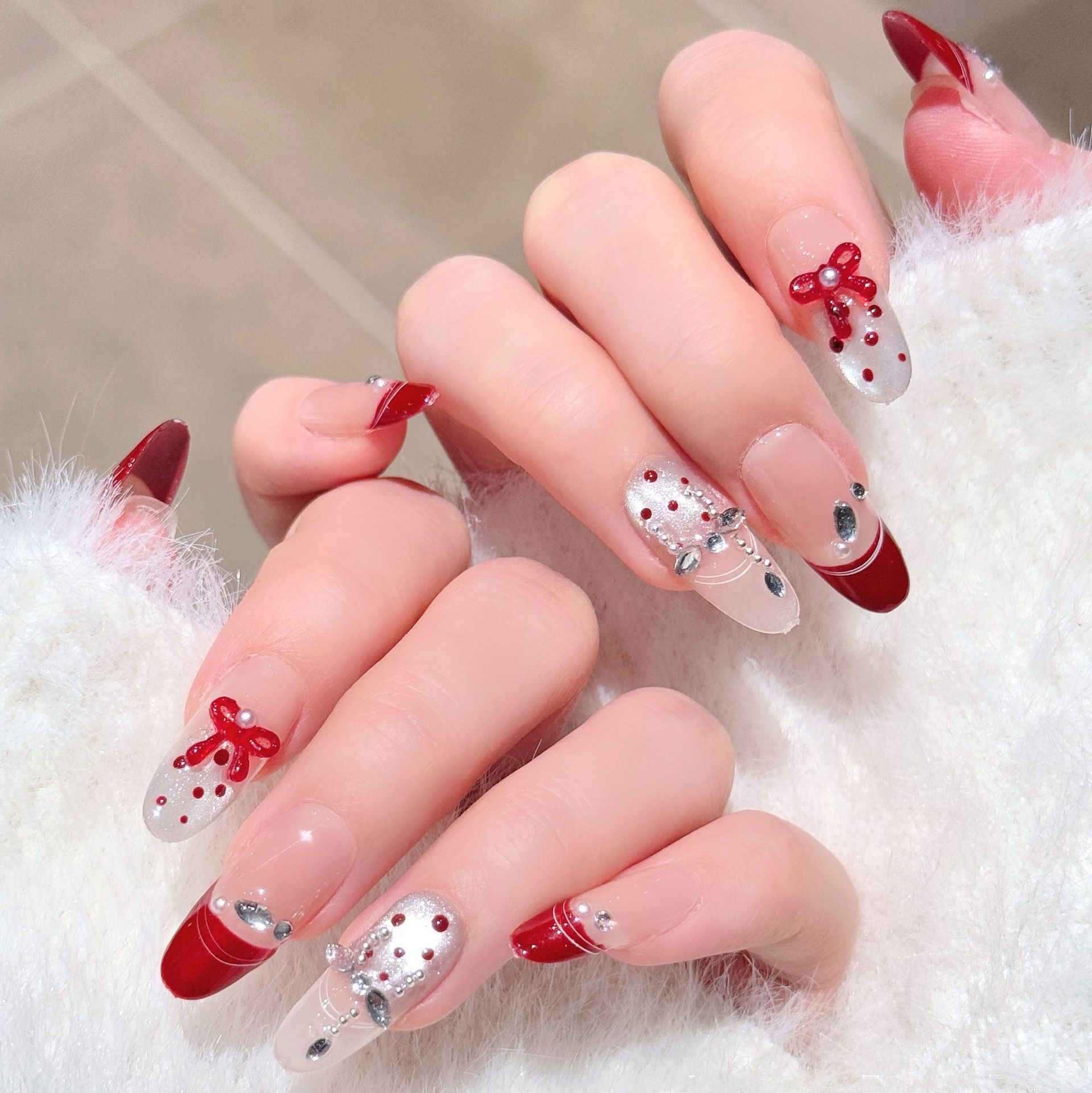 Prefabricado explosión desgaste de uñas de alto nivel blanco rojo arco tridimensional puro deseo de sentir la atmósfera desgaste de uñas a mano