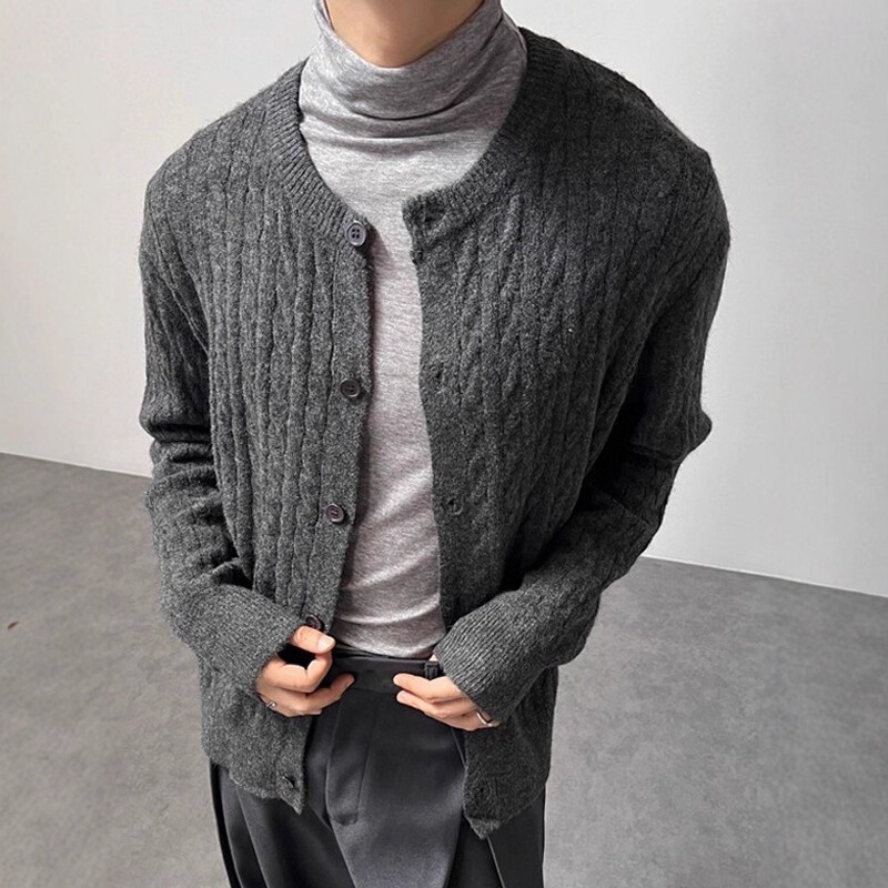 Soft and comfortable twisted-knit cardigan sweater for men, perfect for autumn and winter, with a relaxed and casual style, and easy to match with various outfits
