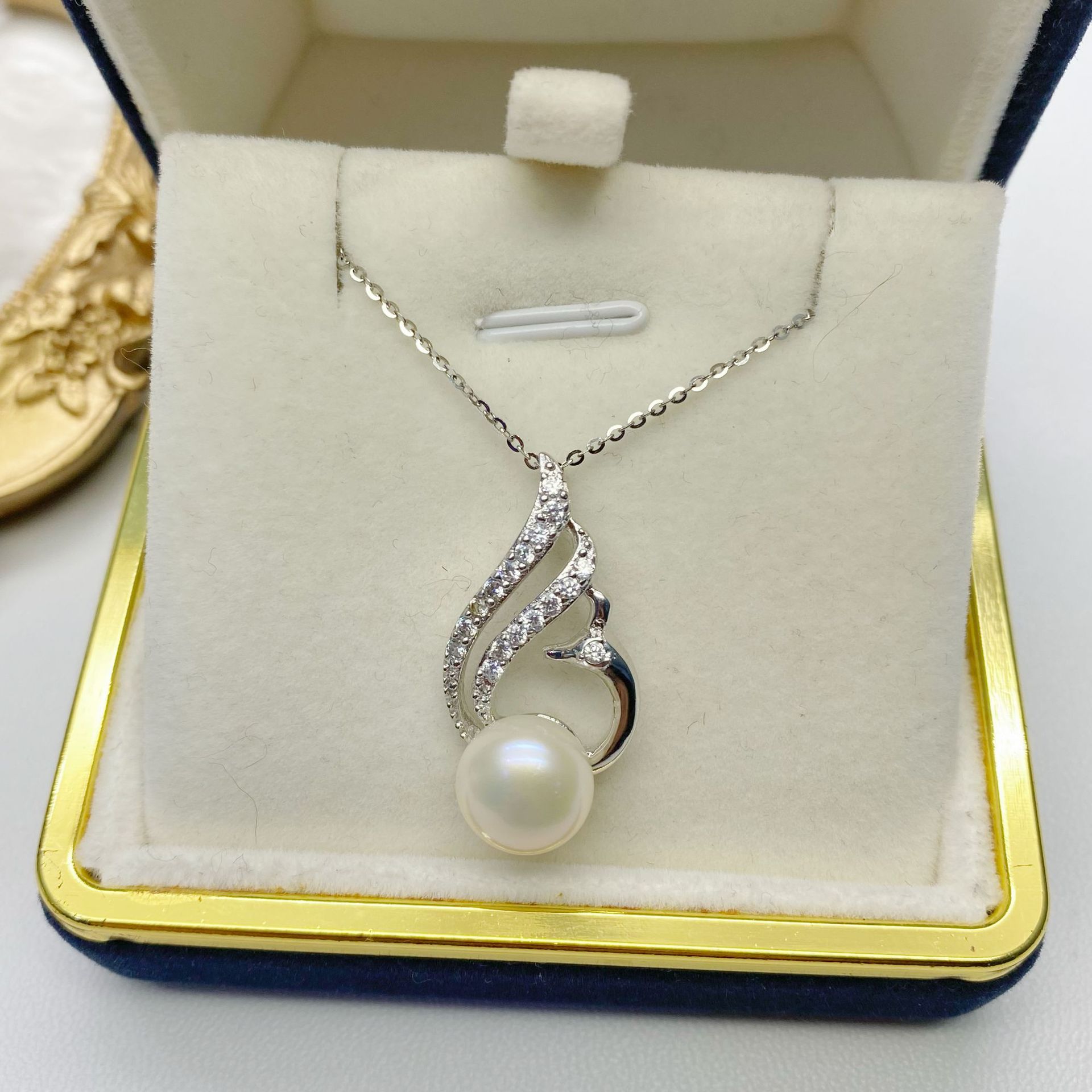 ������Ʒ �����Ƽ���Ʒ ʱ�־�BI�뾫��΢��tianȻ��ˮ�����׹