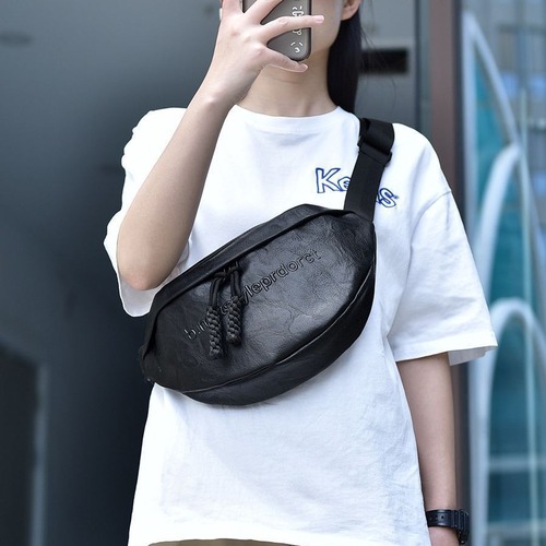 Women's Chest Bag Simple Casual Chain Black PU Small Shoulder Bag Girls Sports Portable Niche Ins Style Crossbody Bag