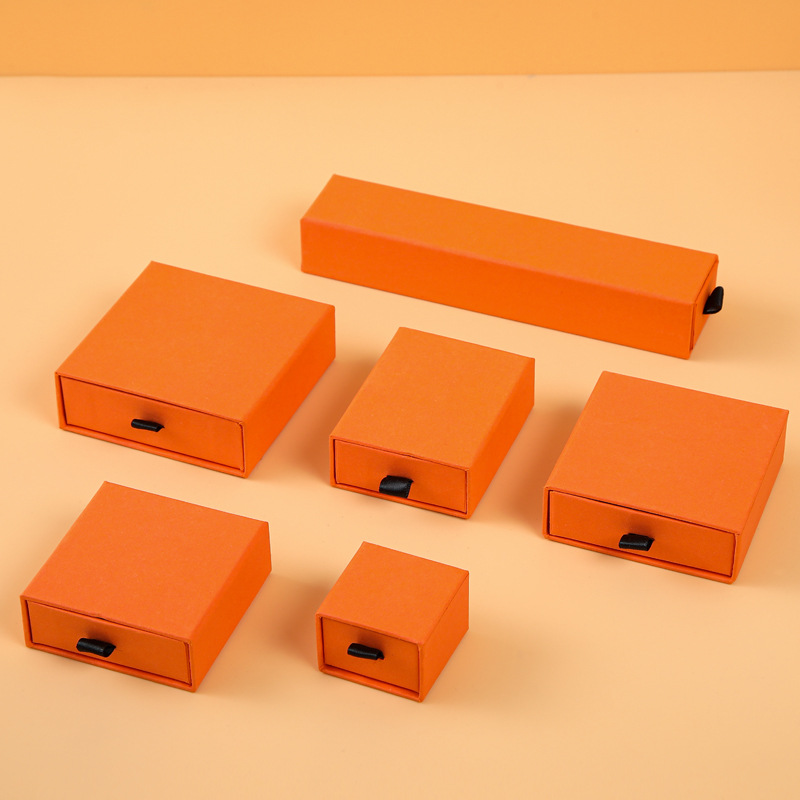 Caja de joyería tipo cajón personalizable con espacio para anillos, pulseras, pendientes y collares