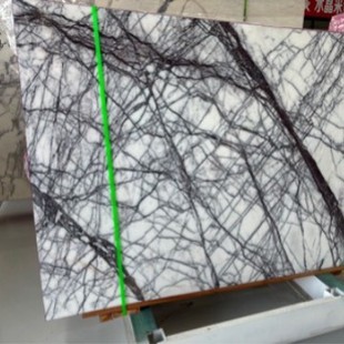 ��ѩ÷����ʯ��ɫʯ��