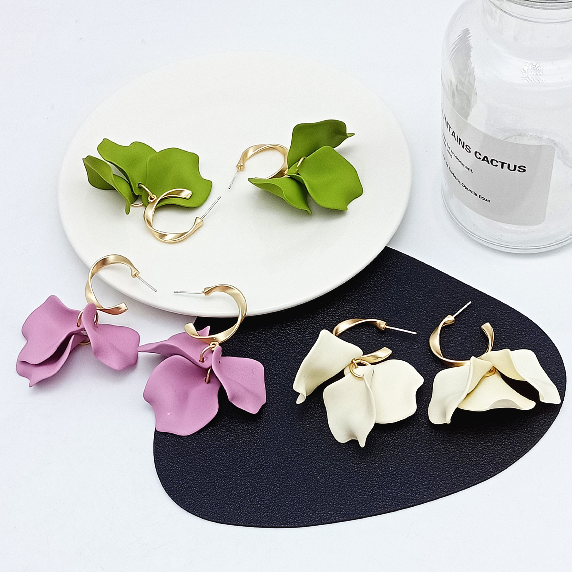 Simple Style Flower Alloy Stoving Varnish Earrings 1 Pair display picture 13