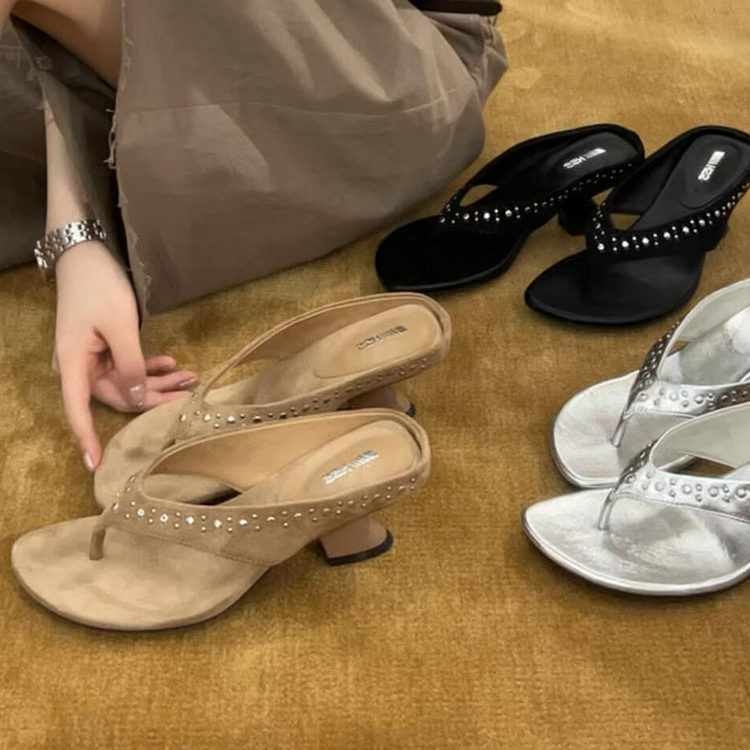 Sheepskin version~Niche rivet toe-post sandals with wedge heel for women, summer outdoor wear, vintage style flip-flops Sheepskin version~Niche rivet toe-post sandals with wedge heel for women, summer outdoor wear, vintage style flip-flops