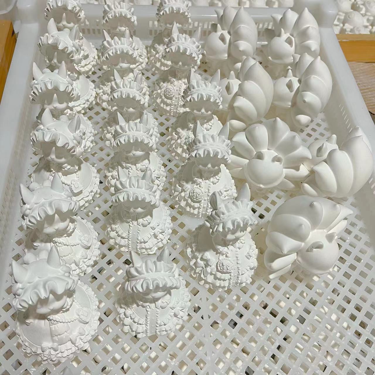 Wholesale Famous Backpack Bear Rabbit Plaster Doll Wholesale Graffiti DIY Plaza Night Market Stall