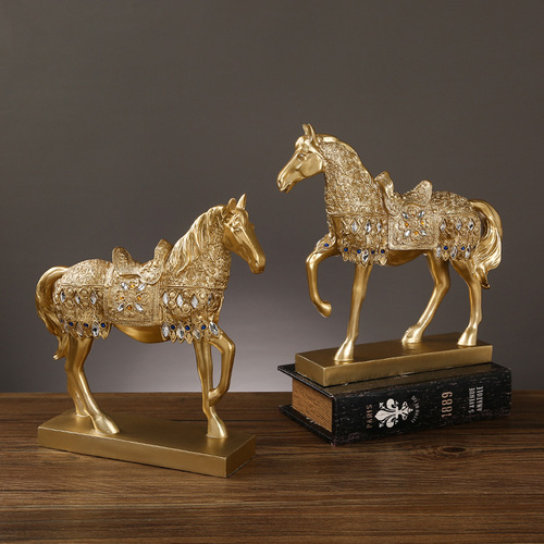 Light Luxury Resin Horse to Success Ornament Gold Horse Decor for Living Room Model Room Study Desk Ornament Moving Gift