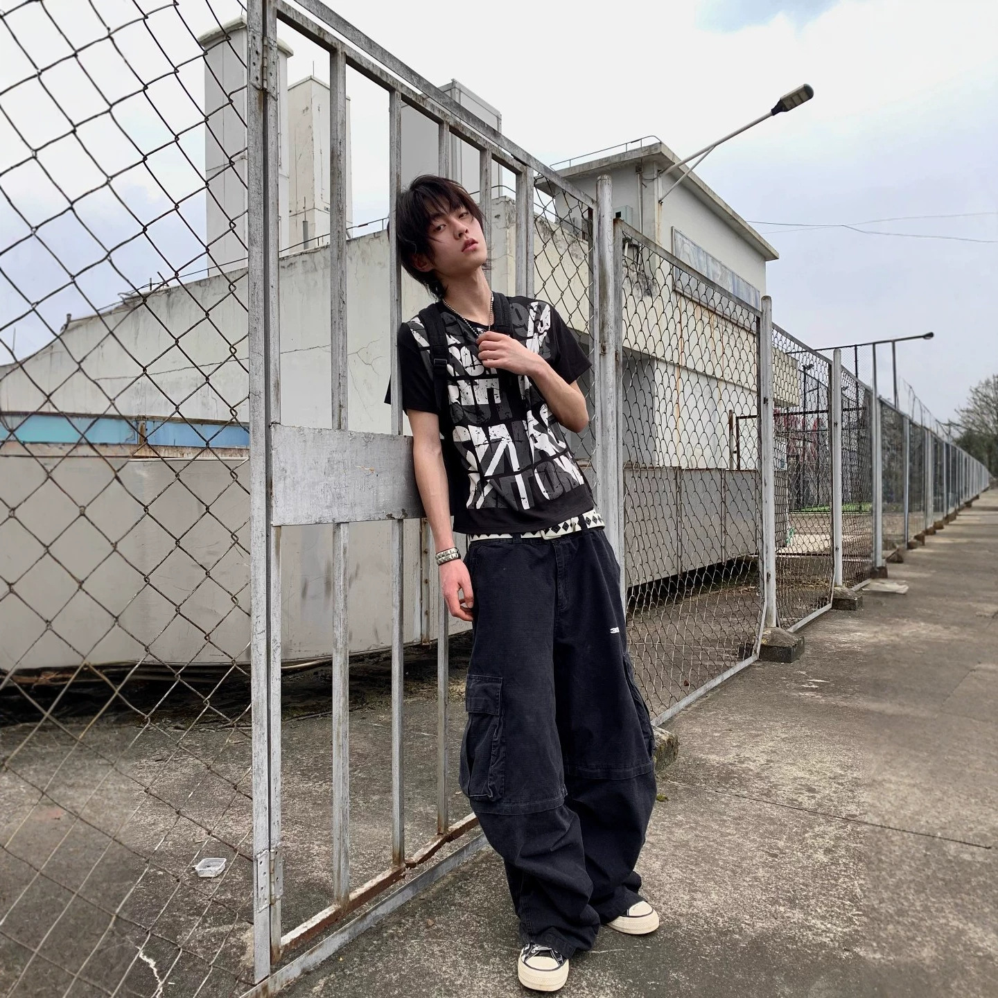 美式高街做旧字母印花短袖T恤男夏季潮牌街头轻亚风痞帅正肩上衣