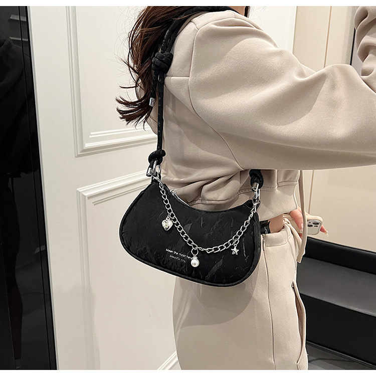 A stylish and stylish small handbag for ladies in 2025, a versatile and fashionable crossbody bag, a niche single-shoulder underarm bag for summer undefined