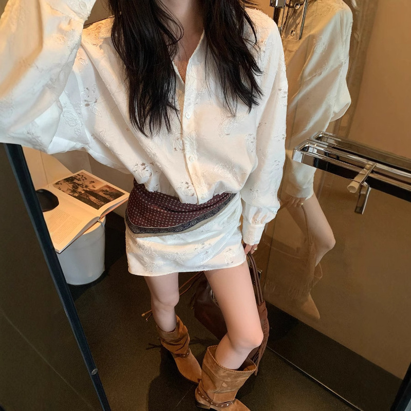 White Moonlight Design Sense Niche Gentle Comfortable Rose Hollow Shirt Temperament Gentle dress Hot Girl Skirt