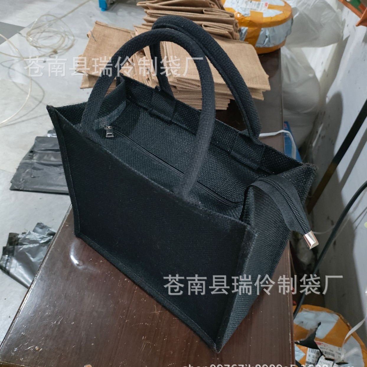 Bolsas de lino negras, rojas, verde oscuro, azules, bolsas de mano de lino, algodón y yute con logo impreso al por mayor. image 5