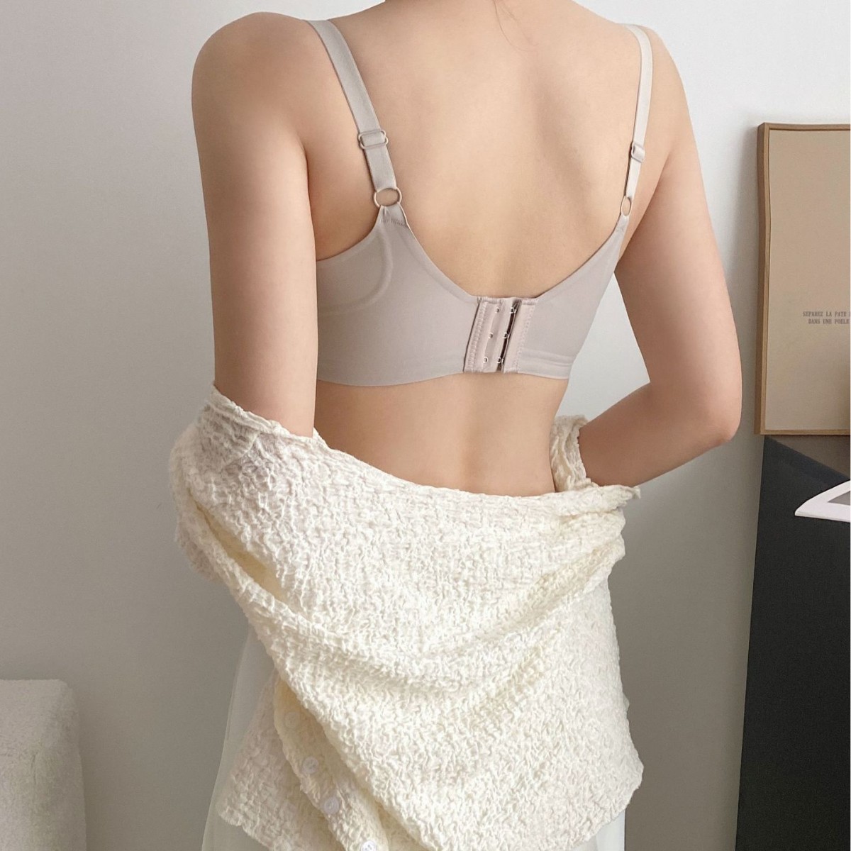 Ventas directas de fábrica comercio electrónico transfronterizo sudeste asiático Vietnam Tailandia ropa interior de mujer sin costuras lencería ligera sujetador de texto de niña